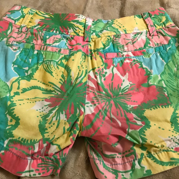 Lilly Pulitzer printed Callahan shorts Sz 000 - Picture 4 of 4